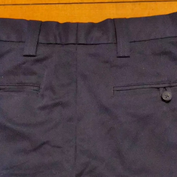 Tommy Hilfiger golf shorts - Picture 3 of 3